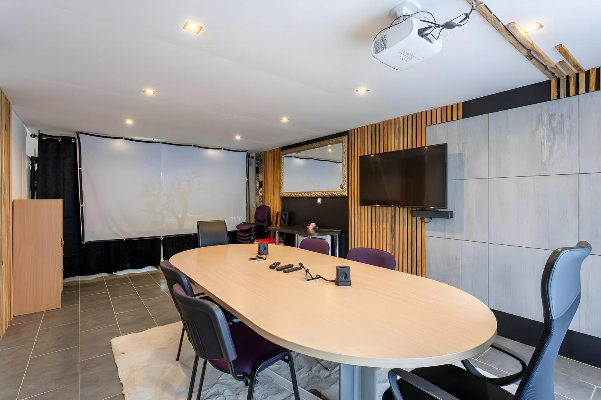 Rez De Jardin & Salle De Reunion La Ferriere  Ngoại thất bức ảnh
